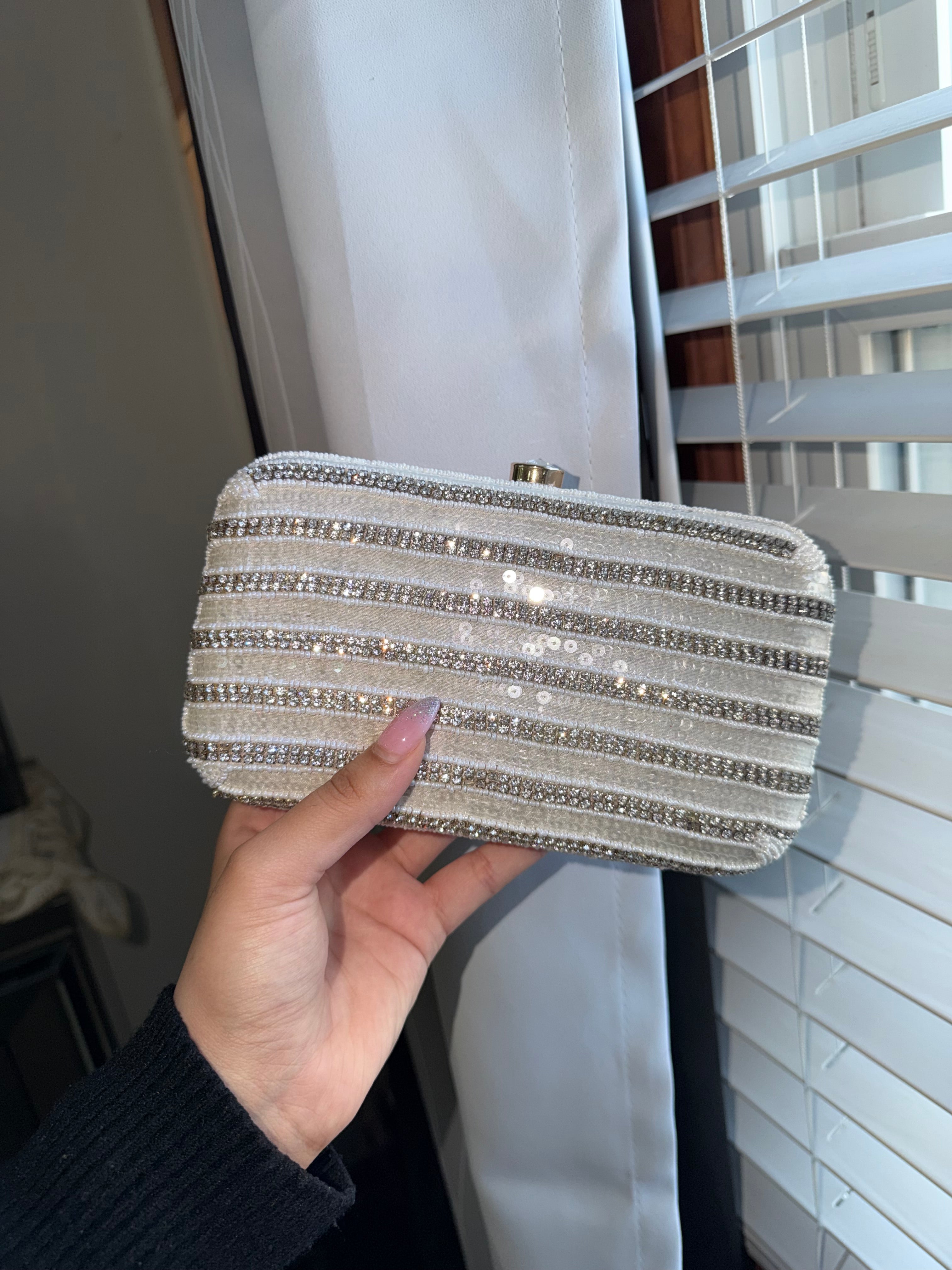 Bridal/Non-bridal White/Silver Shiny Stone Clutch