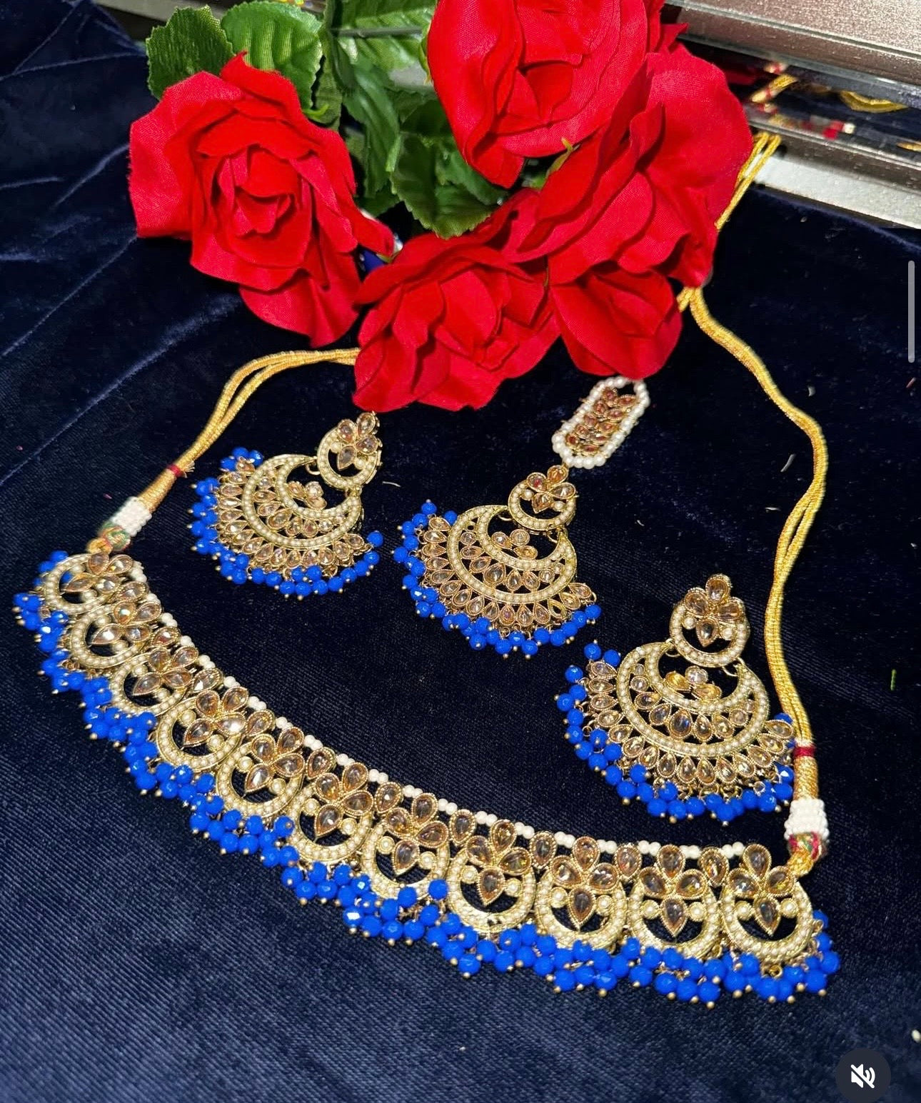 Royal blue kundan necklace set with tikka & earrings 💙