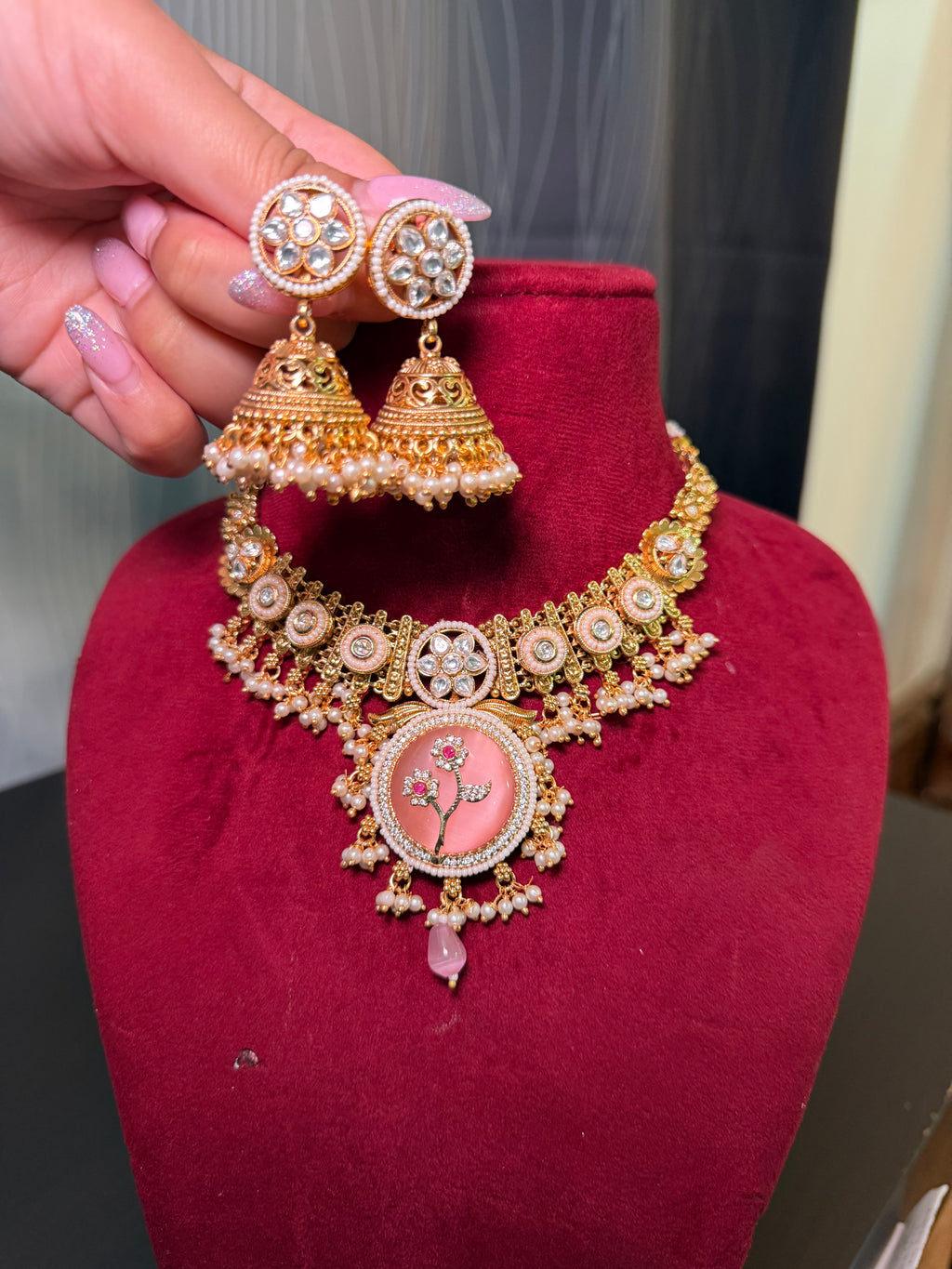 Traditional Indian Kundan Necklace Set with Pearls & Pink Pendant