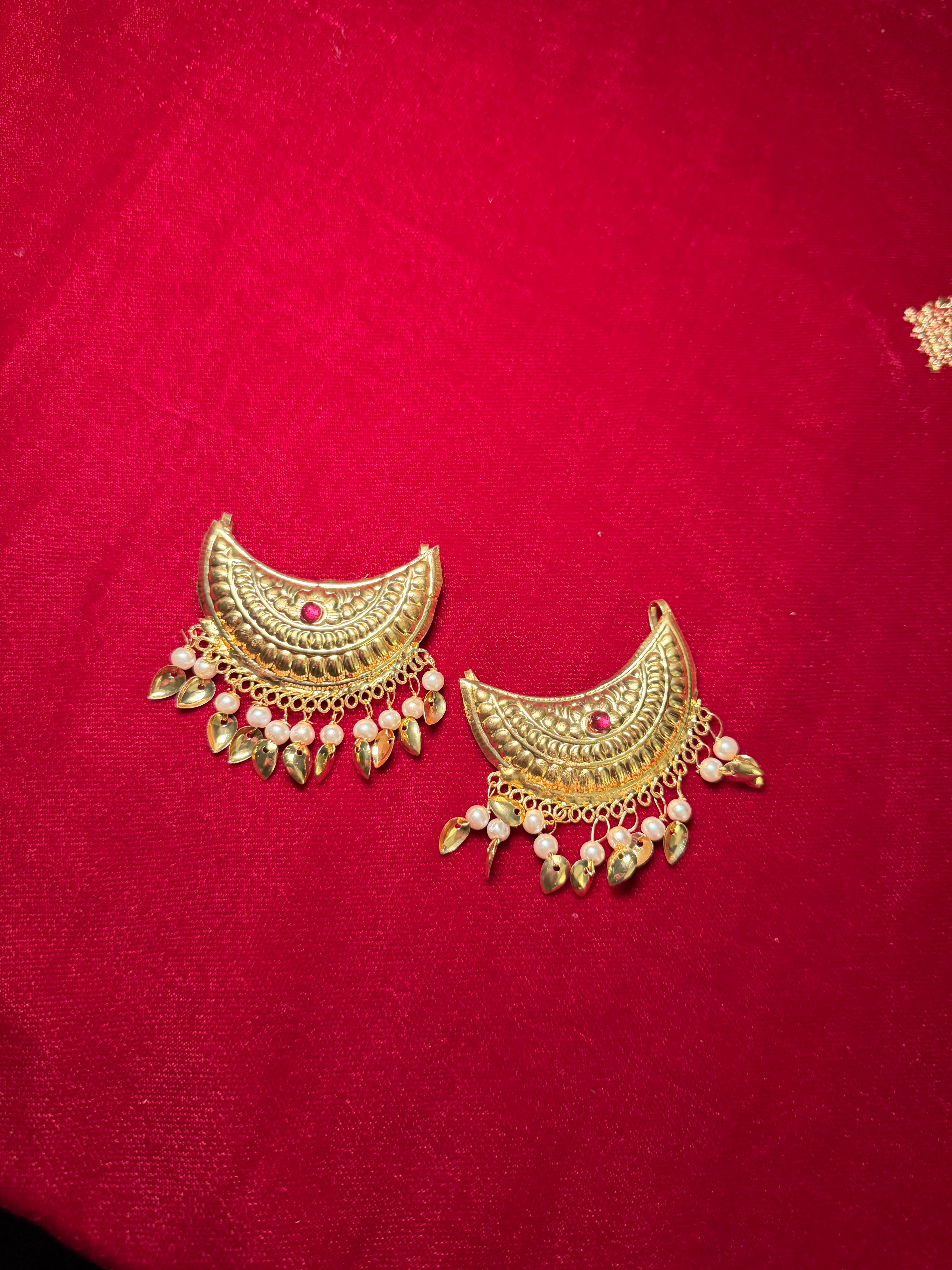 Golden Chand Clips