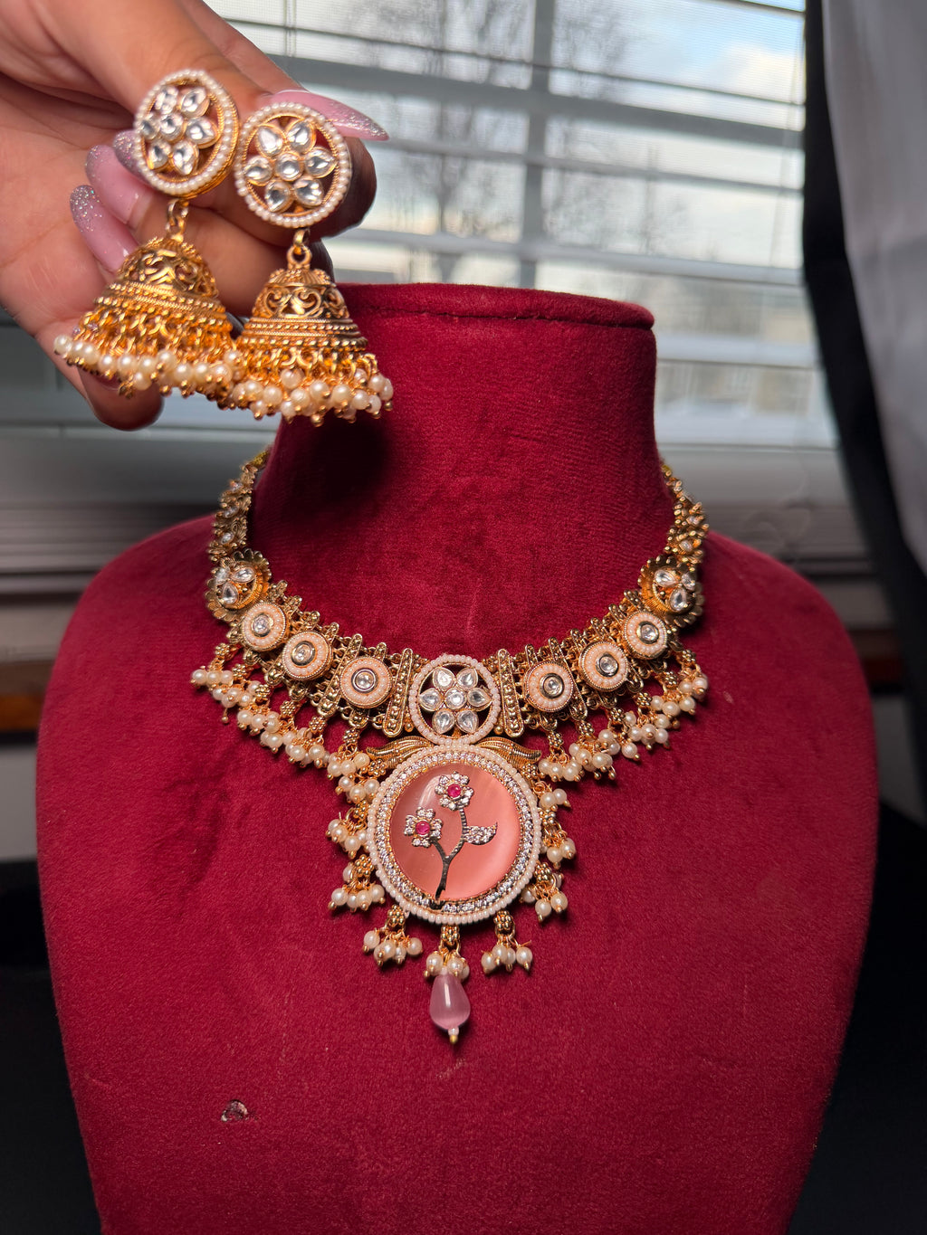 Traditional Indian Kundan Necklace Set with Pearls & Pink Pendant